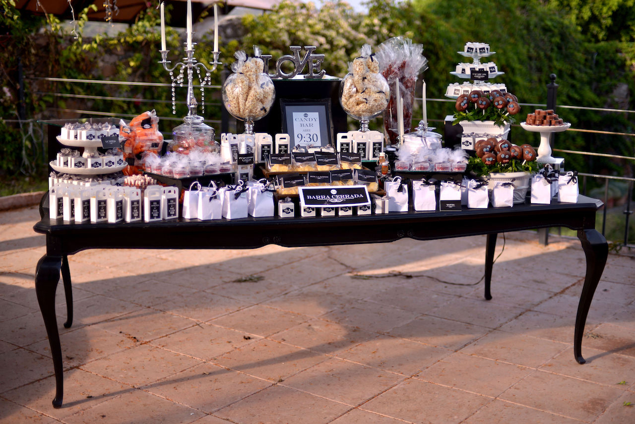 SARO  PAPELERIA NUPCIAL Y CANDY BAR